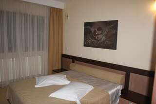 Отель Hotel Grand Эфорие-Норд Двухместный номер с 1 кроватью или 2 отдельными кроватями, доступ к бассейну-6