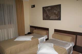 Отель Hotel Grand Эфорие-Норд Двухместный номер с 1 кроватью или 2 отдельными кроватями, доступ к бассейну-2